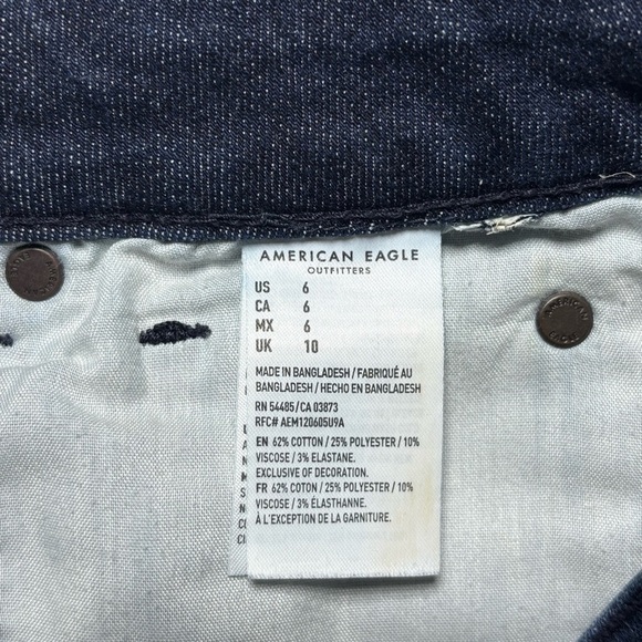 American Eagle Shorts Womens 6 Super Hi Rise Shortie Stretch Dark Wash Raw Hem - Picture 3 of 5